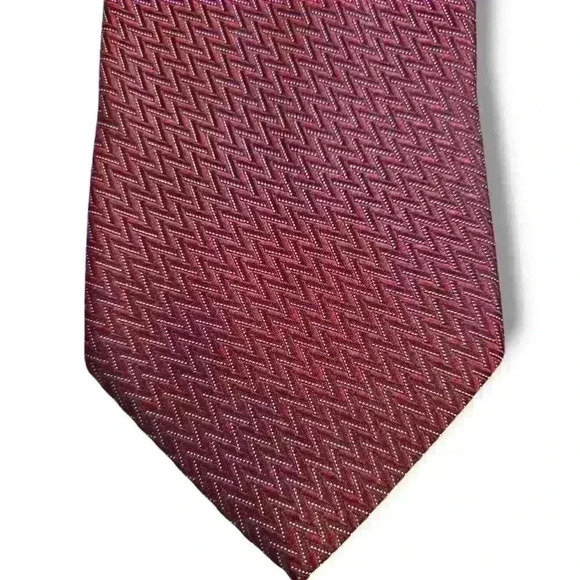 Giorgio Armani Dark Red Men's Tie 100% Silk #087 - Picture 7 of 7